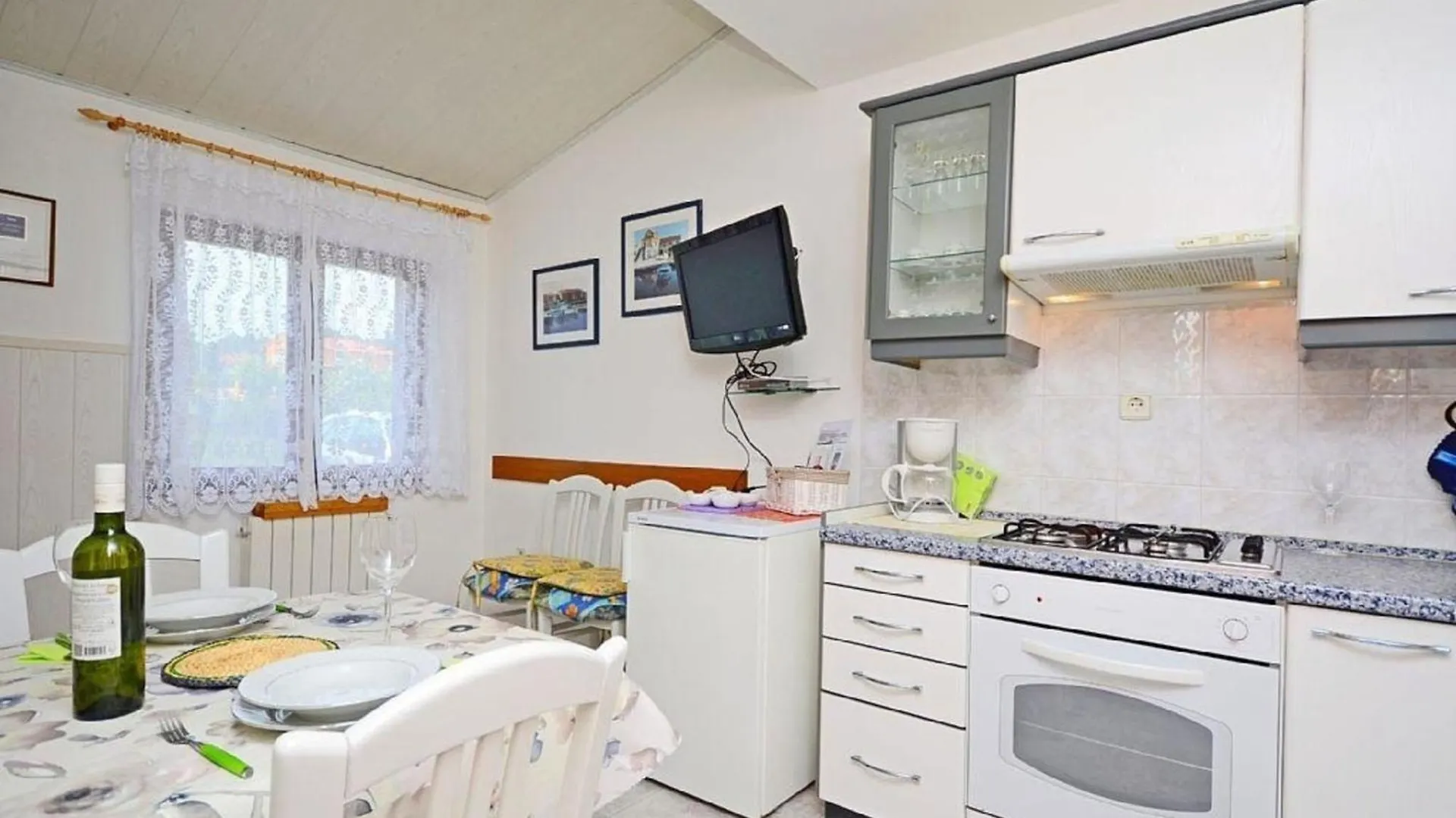Ferienwohnung Fuer 3 Personen Ca 32 Qm In Premantura, Istrien Istrische Riviera Apartment